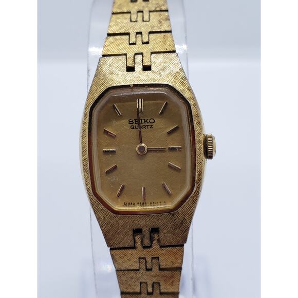 Seiko Women\'s watch. Small square, gold face. 2320-6469 R, 164952 main image 8